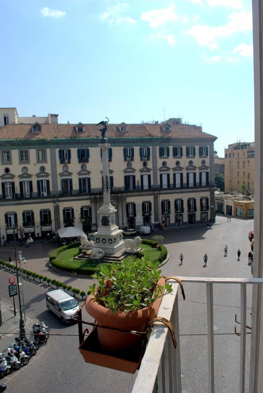 Relais Piazza Dei Martiri Bed and Breakfast Napels Kamer foto